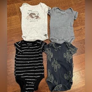 4x NB onesies